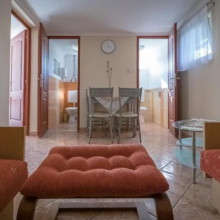 Orgona Vendeghaz Guest house *