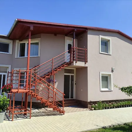 Orgona Vendeghaz Konukevi 3*